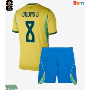 Brasilien Bruno Guimaraes #8 Replika Babytøj Hjemmebanesæt Børn VM 2026 Kortærmet (+ Korte bukser)
